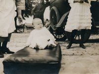 1923: Elizaberth Winderweedle - 6 months old